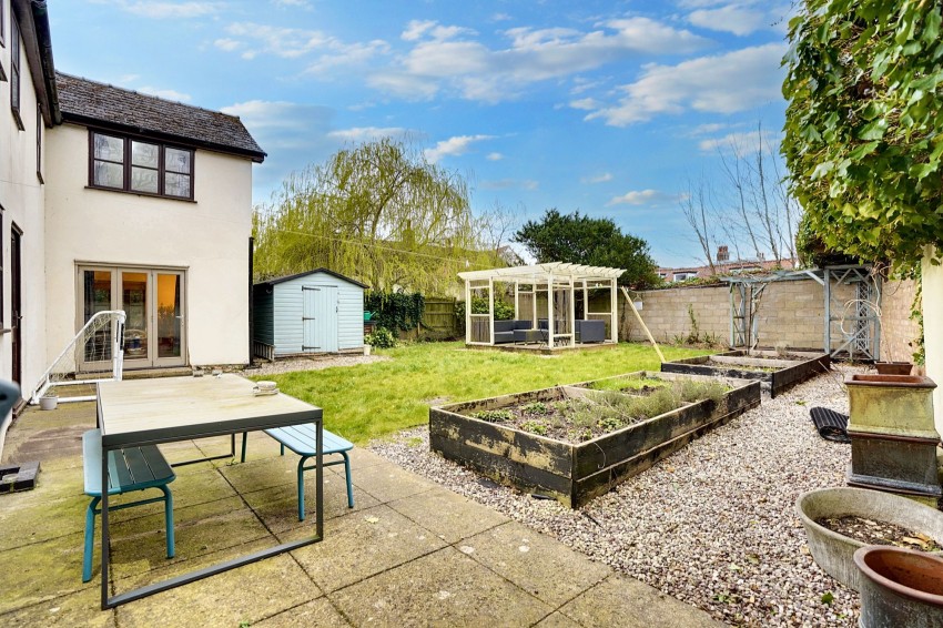 Images for Oxford Street, Exning, CB8 EAID:4037033056 BID:e22d2fe2-cd8a-4ee5-877e-aff44adbf8aa