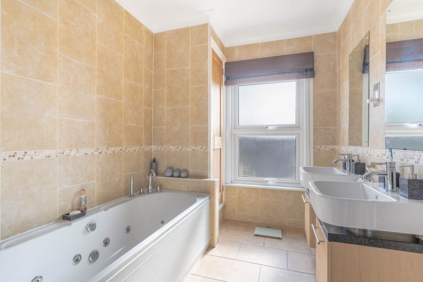 Images for High Street, Willingham, CB24 EAID:4037033056 BID:e9c2a2d5-4edb-4404-af16-967a1de68210