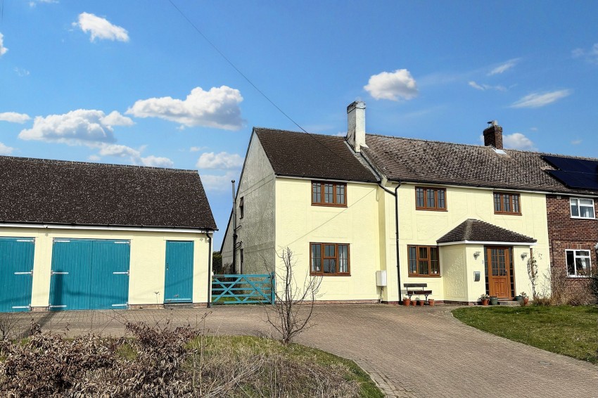 Images for Nosterfield End, Castle Camps, CB21 EAID:4037033056 BID:2f5b1148-b901-4d34-9e72-64b6a96df570