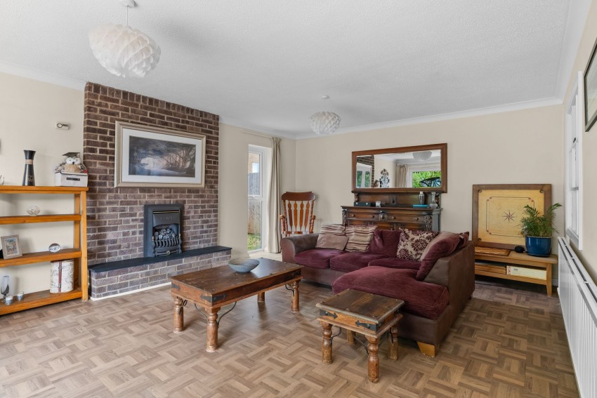 Images for Cromwell Park, Over, CB24 EAID:4037033056 BID:e9c2a2d5-4edb-4404-af16-967a1de68210