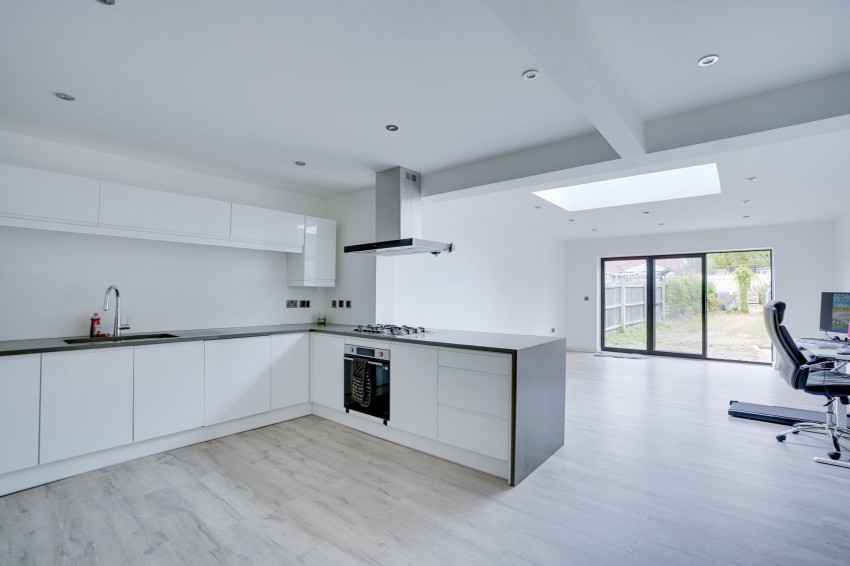 Images for Stretton Avenue, Newmarket, CB8 EAID:4037033056 BID:e22d2fe2-cd8a-4ee5-877e-aff44adbf8aa