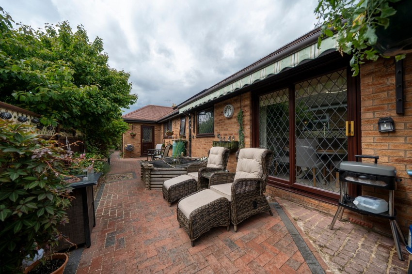 Images for Wisbech Road, Littleport, CB6 EAID:4037033056 BID:d3db0e0c-3850-402c-b88b-52680bec4ac9
