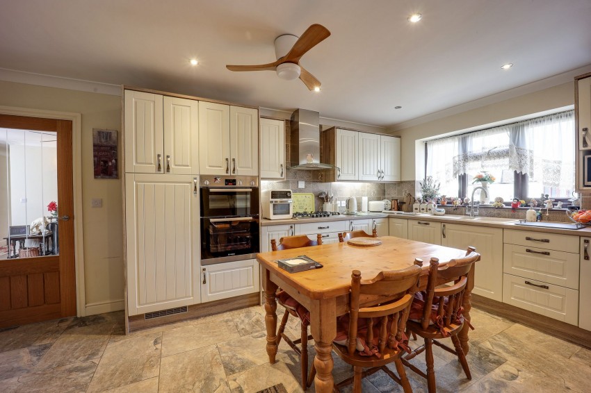 Images for Ryefield Lane, Holbeach, PE12 EAID:4037033056 BID:1d497ef6-e698-4427-833a-3b42529ac059