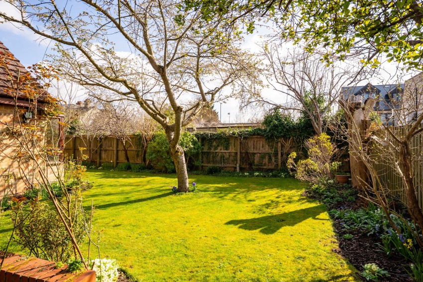Images for Cherry Hinton Road, Cambridge, CB1 EAID:4037033056 BID:df7a2b8e-b283-433c-96bc-9990089caf32