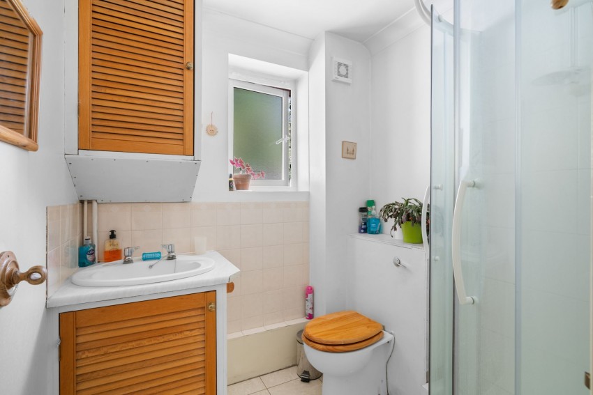 Images for Cherry Hinton Road, Cambridge, CB1 EAID:4037033056 BID:df7a2b8e-b283-433c-96bc-9990089caf32