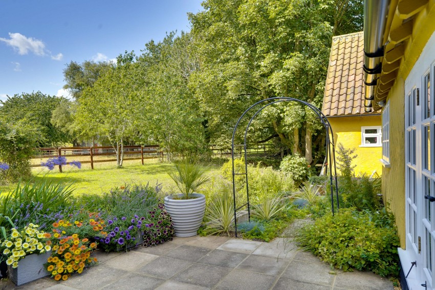 Images for Lower Green, Denston, CB8 EAID:4037033056 BID:e22d2fe2-cd8a-4ee5-877e-aff44adbf8aa