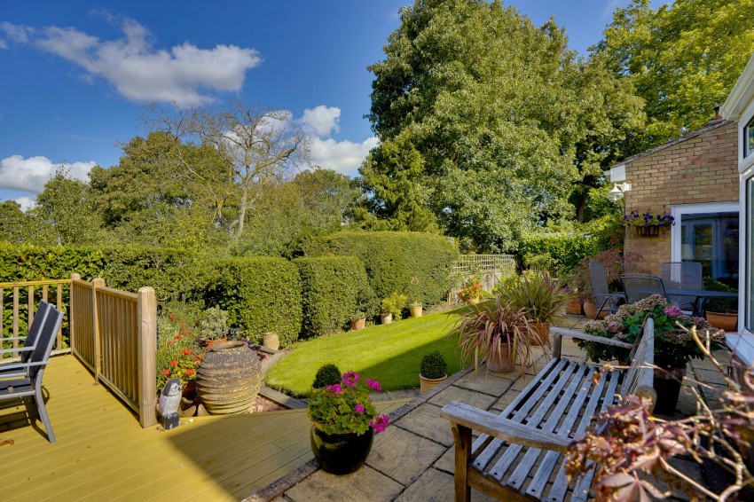 Images for High Street, Stetchworth, CB8 EAID:4037033056 BID:e22d2fe2-cd8a-4ee5-877e-aff44adbf8aa