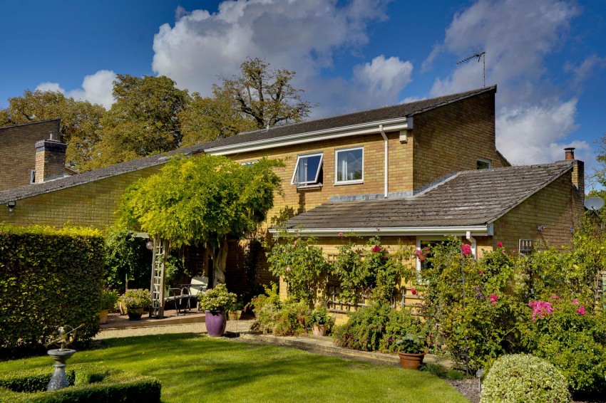 Images for High Street, Stetchworth, CB8 EAID:4037033056 BID:e22d2fe2-cd8a-4ee5-877e-aff44adbf8aa