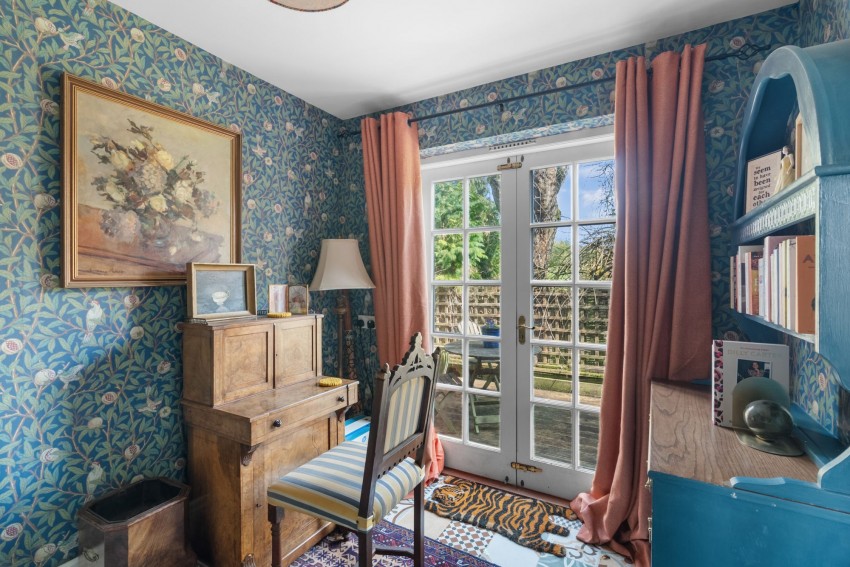 Images for High Street, West Wratting, CB21 EAID:4037033056 BID:2f5b1148-b901-4d34-9e72-64b6a96df570