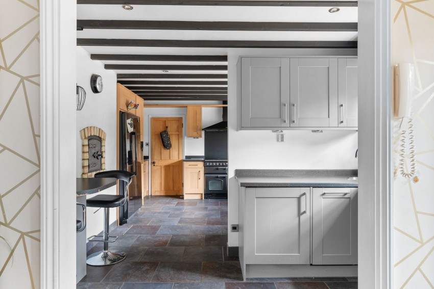 Images for High Street, Sawston, CB22 EAID:4037033056 BID:2f5b1148-b901-4d34-9e72-64b6a96df570