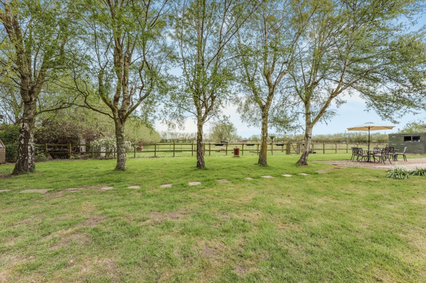 Images for Wisbech Road, Walpole St. Andrew EAID:21efcac1578dd14b6be6d388fa92e095 BID:4