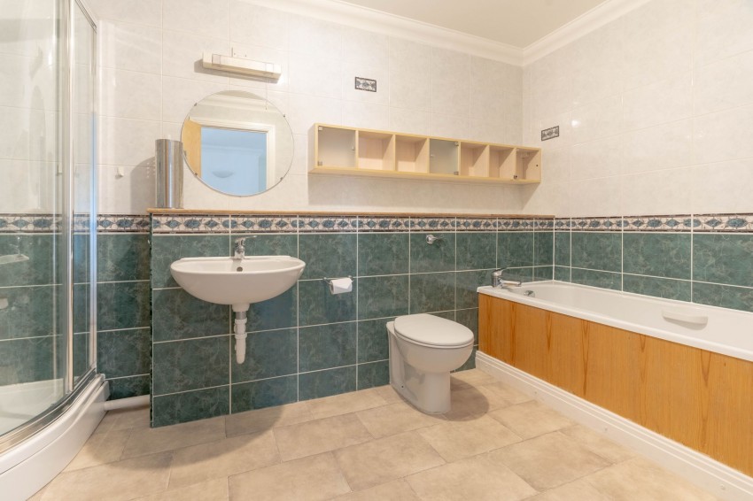 Images for Petersfield, Cambridge, CB1 EAID:4037033056 BID:df7a2b8e-b283-433c-96bc-9990089caf32