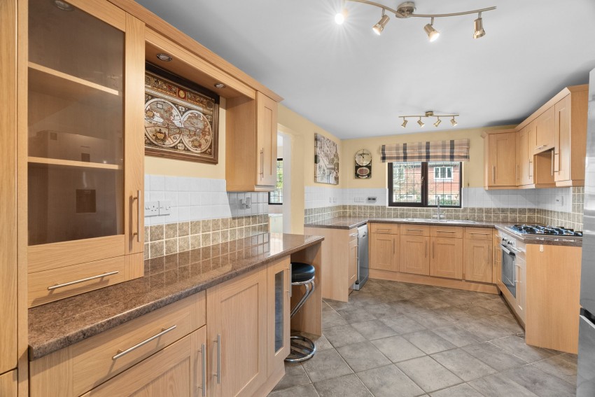Images for Field View, Bar Hill, CB23 EAID:4037033056 BID:e9c2a2d5-4edb-4404-af16-967a1de68210