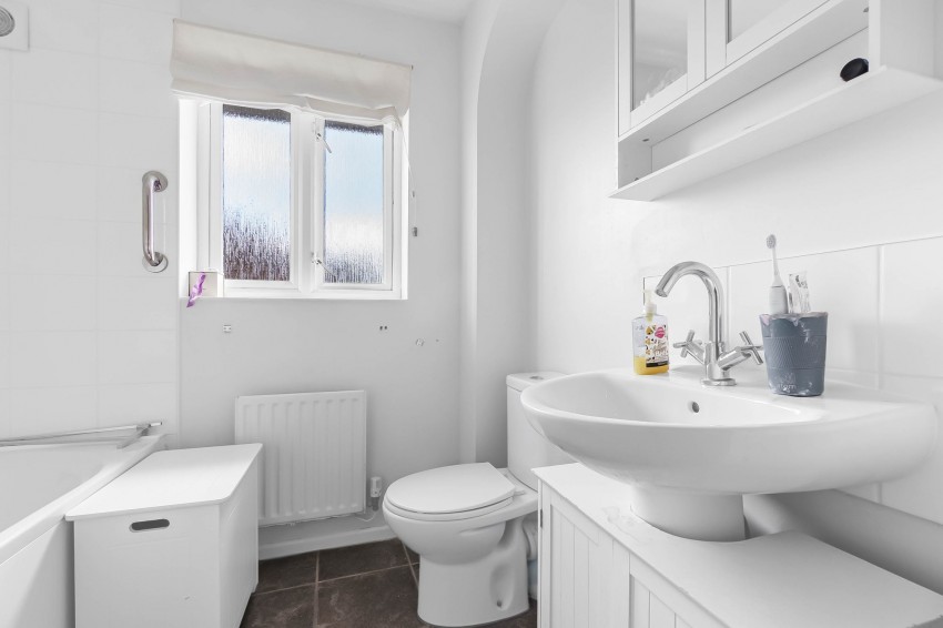 Images for Whitegate Close, Swavesey, CB24 EAID:4037033056 BID:e9c2a2d5-4edb-4404-af16-967a1de68210