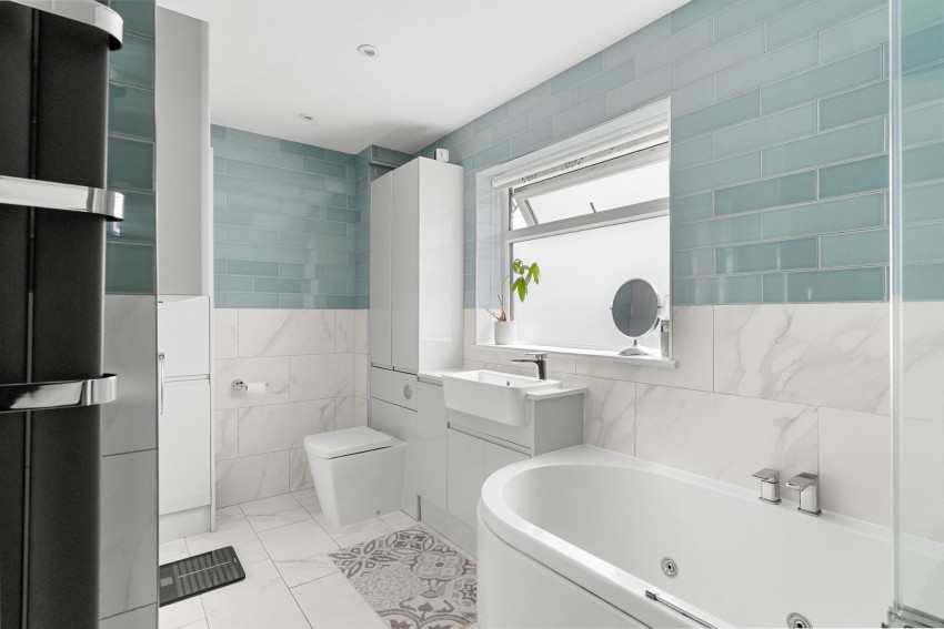 Images for Meadow Road, Great Chesterford, CB10 EAID:4037033056 BID:2f5b1148-b901-4d34-9e72-64b6a96df570