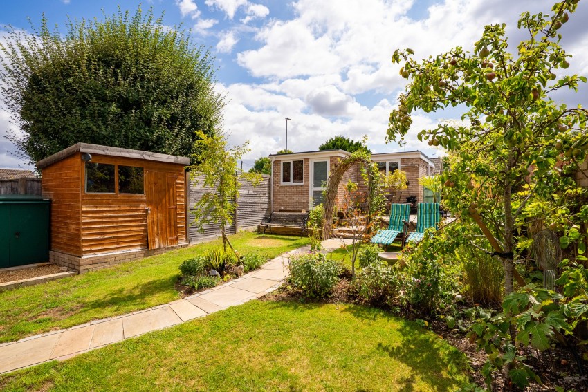 Images for Meadow Road, Great Chesterford, CB10 EAID:4037033056 BID:2f5b1148-b901-4d34-9e72-64b6a96df570