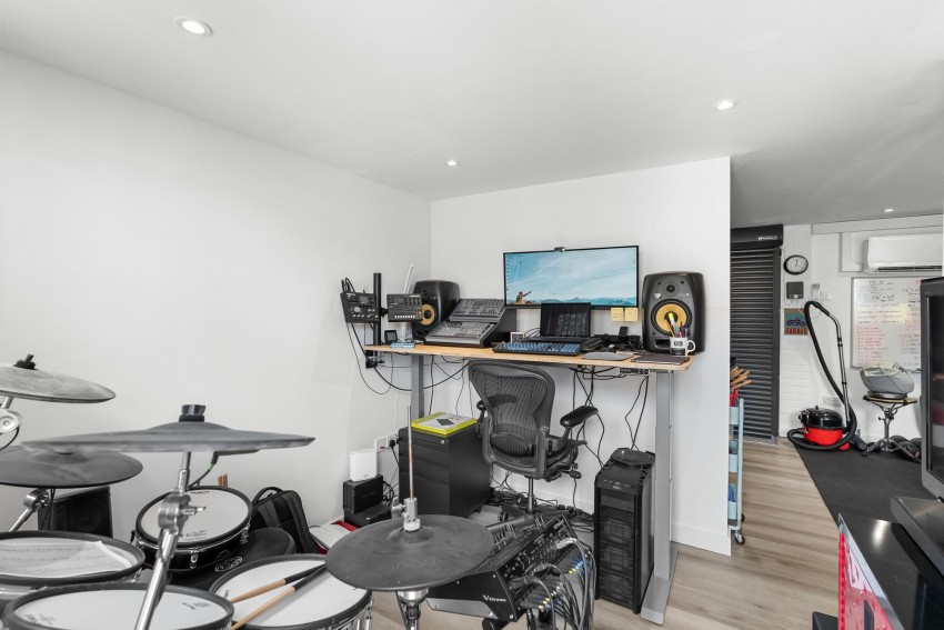 Images for Meadow Road, Great Chesterford, CB10 EAID:4037033056 BID:2f5b1148-b901-4d34-9e72-64b6a96df570