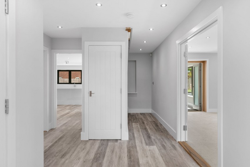 Images for High Street, Cheveley, CB8 EAID:4037033056 BID:e22d2fe2-cd8a-4ee5-877e-aff44adbf8aa