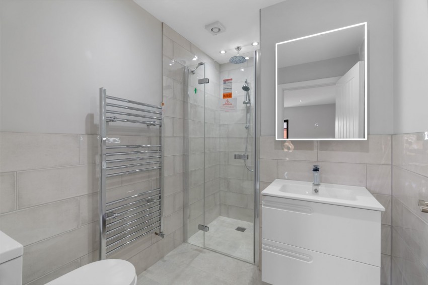 Images for High Street, Cheveley, CB8 EAID:4037033056 BID:e22d2fe2-cd8a-4ee5-877e-aff44adbf8aa