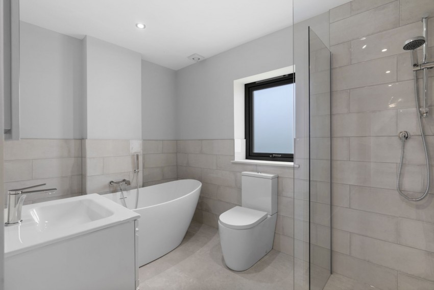 Images for High Street, Cheveley, CB8 EAID:4037033056 BID:e22d2fe2-cd8a-4ee5-877e-aff44adbf8aa