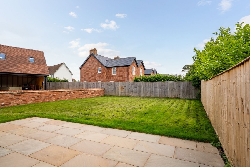 Images for High Street, Cheveley, CB8 EAID:4037033056 BID:e22d2fe2-cd8a-4ee5-877e-aff44adbf8aa
