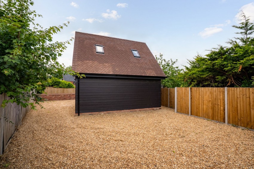 Images for High Street, Cheveley, CB8 EAID:4037033056 BID:e22d2fe2-cd8a-4ee5-877e-aff44adbf8aa
