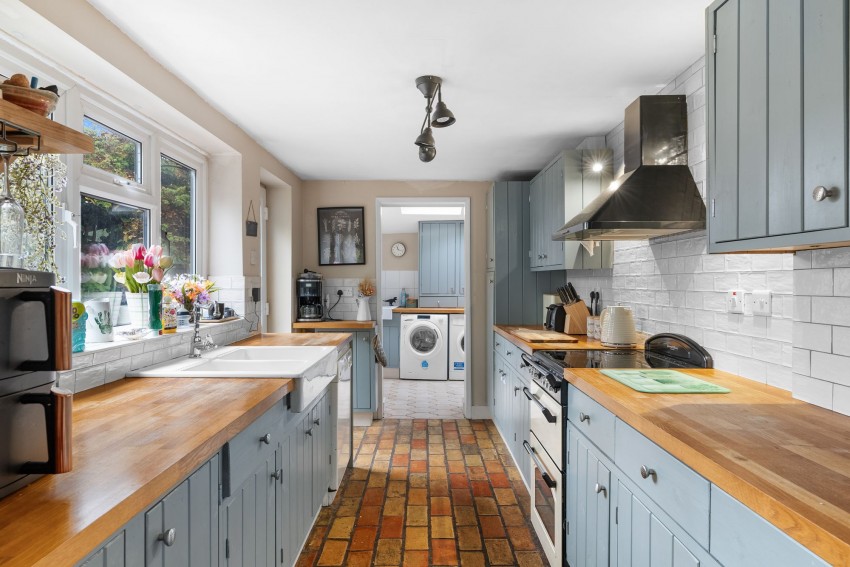 Images for Hildersham, Cambridge, CB21 EAID:4037033056 BID:2f5b1148-b901-4d34-9e72-64b6a96df570