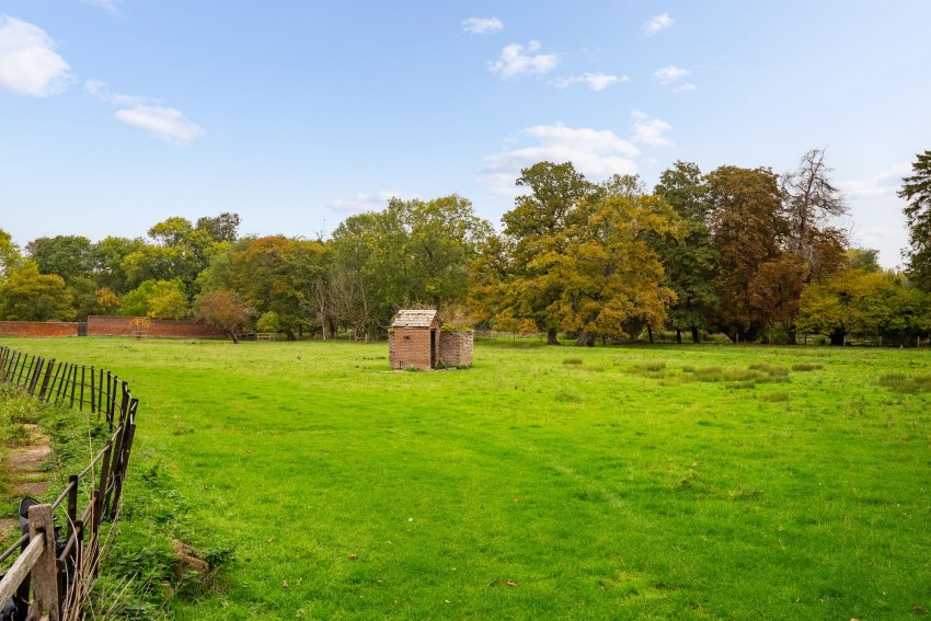 Images for Hildersham, Cambridge, CB21 EAID:4037033056 BID:2f5b1148-b901-4d34-9e72-64b6a96df570