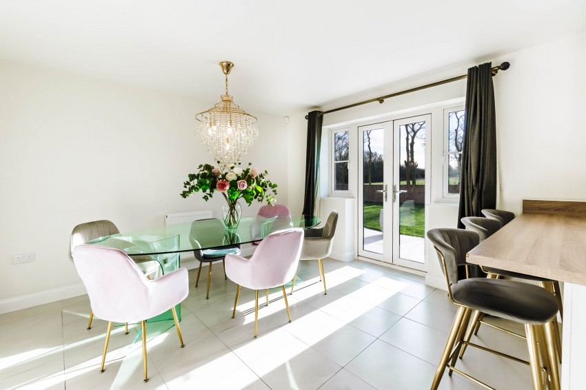 Images for Burgess Close, Swavesey, CB24 EAID:4037033056 BID:e9c2a2d5-4edb-4404-af16-967a1de68210