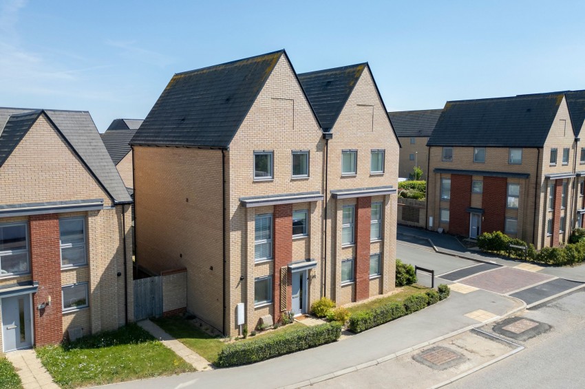 Images for Links Lane, Northstowe, CB24 EAID:4037033056 BID:e9c2a2d5-4edb-4404-af16-967a1de68210