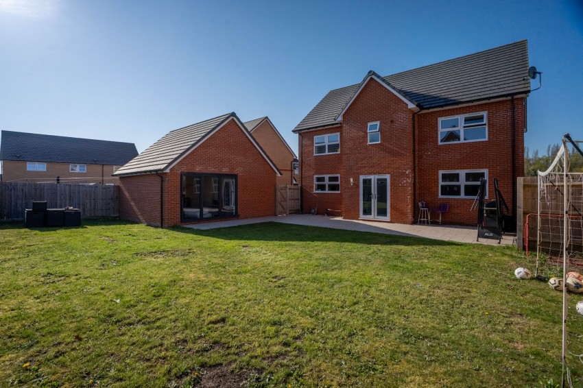 Images for Peppercorn Drive, Northstowe, CB24 EAID:4037033056 BID:e9c2a2d5-4edb-4404-af16-967a1de68210