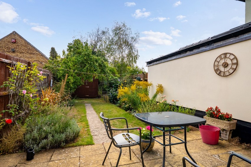 Images for High Street, Whittlesford, CB22 EAID:4037033056 BID:2f5b1148-b901-4d34-9e72-64b6a96df570