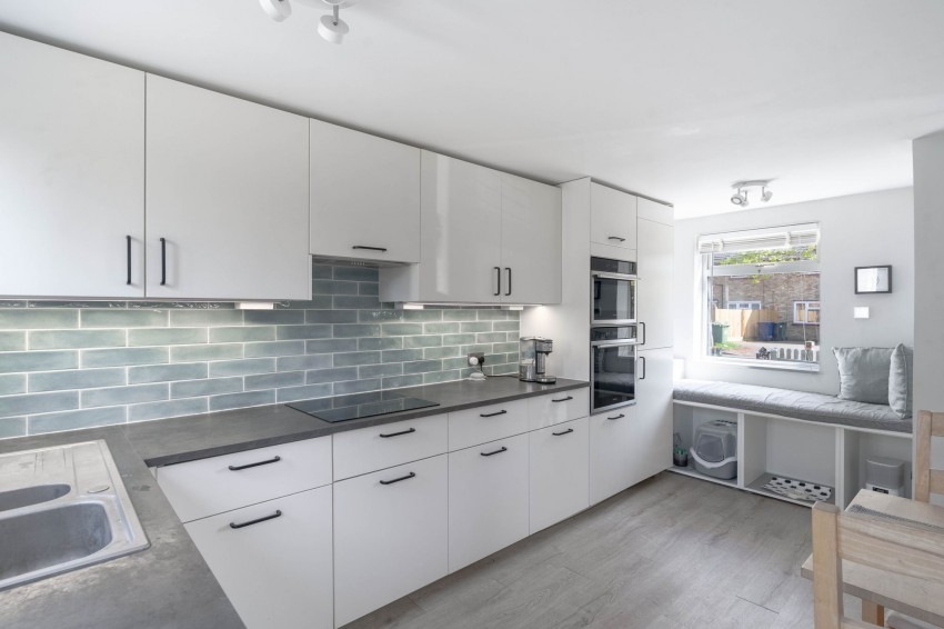 Images for Carlton Way, Cambridge, CB4 EAID:4037033056 BID:df7a2b8e-b283-433c-96bc-9990089caf32