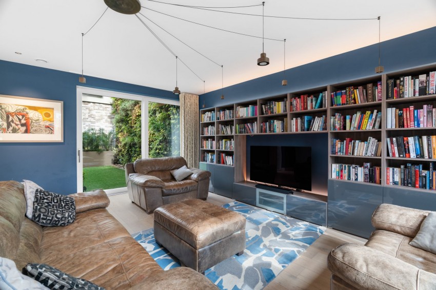 Images for Eddington Avenue, Cambridge, CB3 EAID:4037033056 BID:df7a2b8e-b283-433c-96bc-9990089caf32