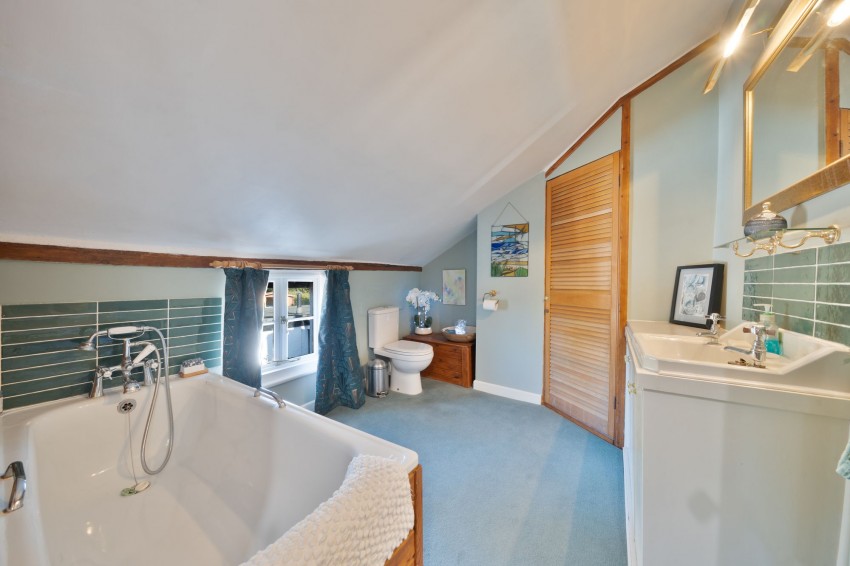 Images for Histon Road, Cottenham, CB24 EAID:4037033056 BID:e9c2a2d5-4edb-4404-af16-967a1de68210