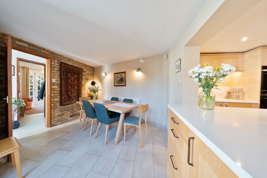 Images for Histon Road, Cottenham, CB24 EAID:4037033056 BID:e9c2a2d5-4edb-4404-af16-967a1de68210