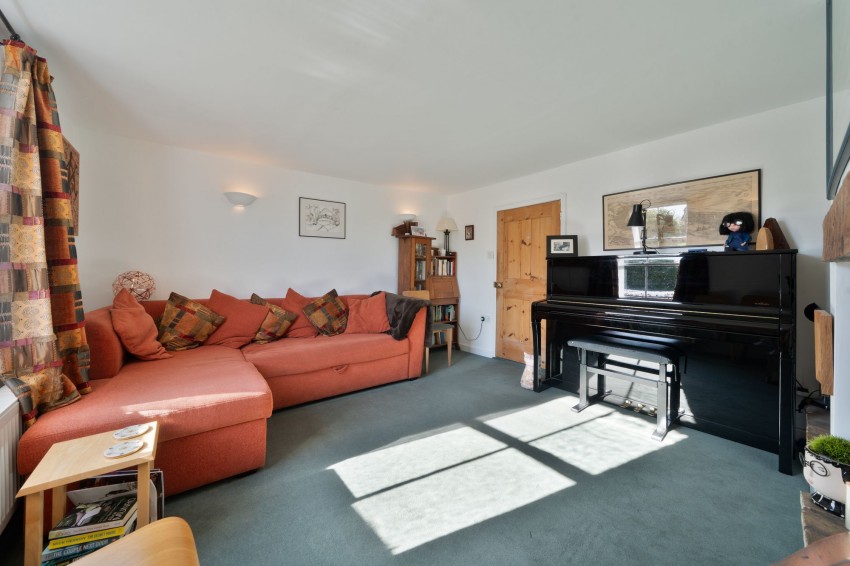 Images for Histon Road, Cottenham, CB24 EAID:4037033056 BID:e9c2a2d5-4edb-4404-af16-967a1de68210