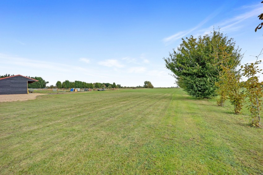 Images for Coronation Avenue, Throckenholt, PE12 EAID:4037033056 BID:1d497ef6-e698-4427-833a-3b42529ac059