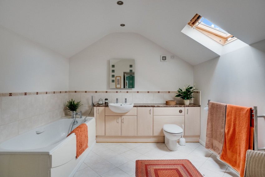Images for Balsham Road, Linton, CB21 EAID:4037033056 BID:2f5b1148-b901-4d34-9e72-64b6a96df570