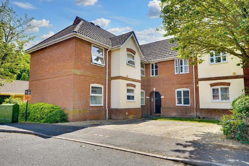 Images for Chandlers Court, Burwell, CB25 EAID:4037033056 BID:e22d2fe2-cd8a-4ee5-877e-aff44adbf8aa