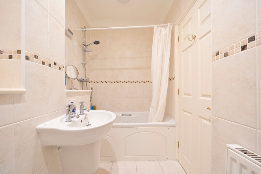 Images for Oak Farm Drive, Little Downham, CB6 EAID:4037033056 BID:d3db0e0c-3850-402c-b88b-52680bec4ac9