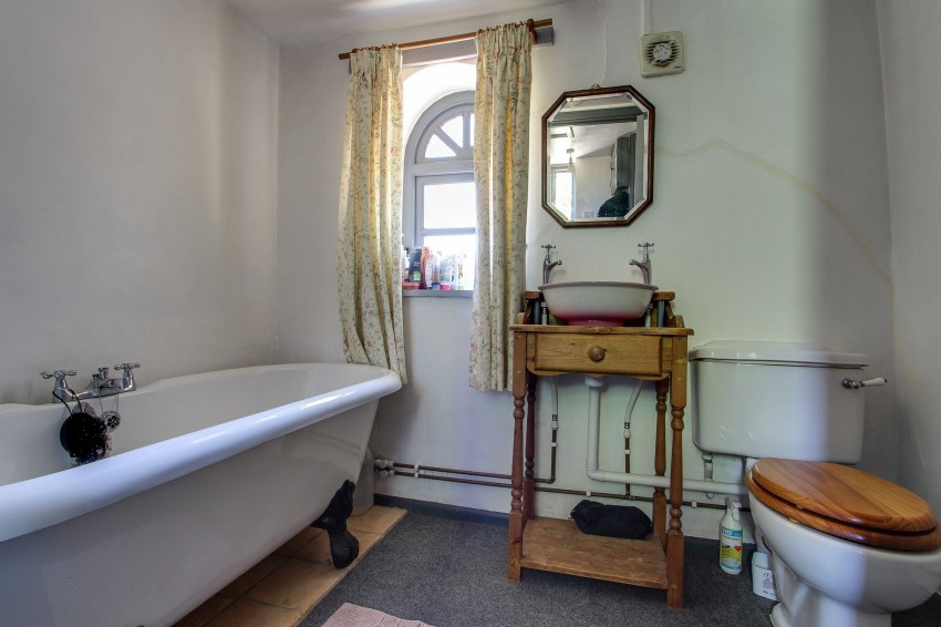 Images for Main Road, West Bilney, PE32 EAID:4037033056 BID:1d497ef6-e698-4427-833a-3b42529ac059