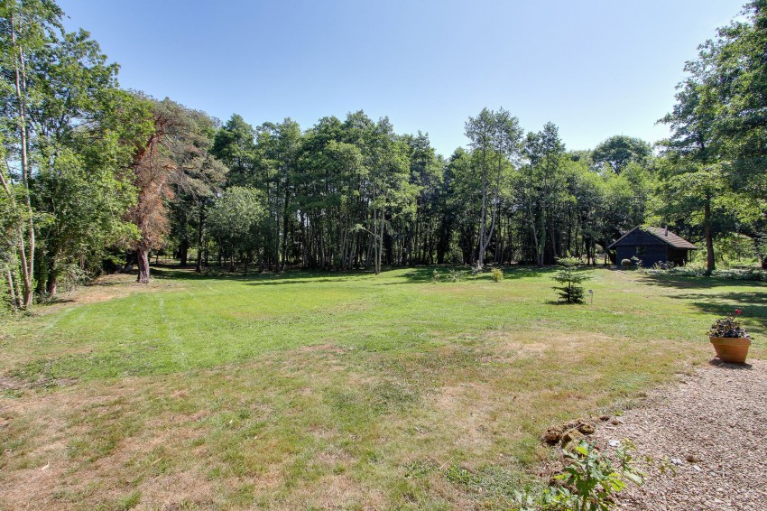 Images for Main Road, West Bilney, PE32 EAID:4037033056 BID:1d497ef6-e698-4427-833a-3b42529ac059