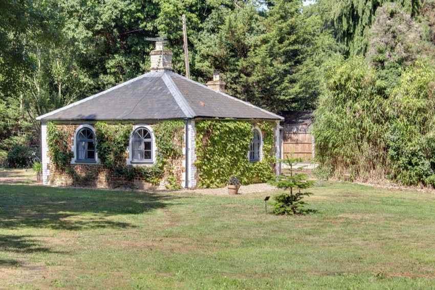 Images for Main Road, West Bilney, PE32 EAID:4037033056 BID:1d497ef6-e698-4427-833a-3b42529ac059
