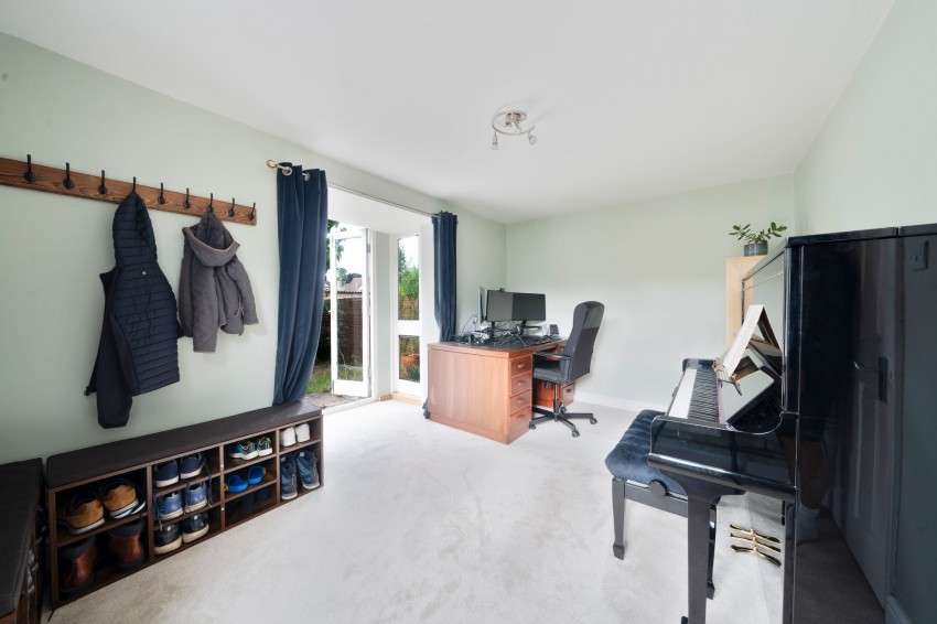 Images for Newmarket Road, Stretham, CB6 EAID:4037033056 BID:d3db0e0c-3850-402c-b88b-52680bec4ac9