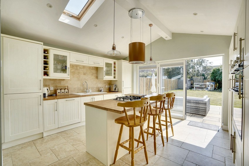 Images for Valley Way, Newmarket, CB8 EAID:4037033056 BID:e22d2fe2-cd8a-4ee5-877e-aff44adbf8aa