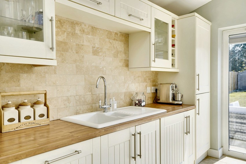 Images for Valley Way, Newmarket, CB8 EAID:4037033056 BID:e22d2fe2-cd8a-4ee5-877e-aff44adbf8aa