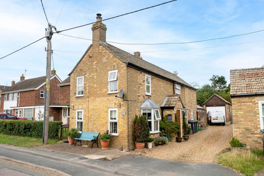 Images for Boxworth End, Swavesey, CB24 EAID:4037033056 BID:e9c2a2d5-4edb-4404-af16-967a1de68210
