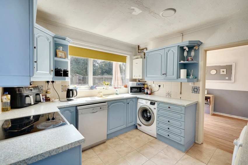 Images for Whitegates, Newmarket, CB8 EAID:4037033056 BID:e22d2fe2-cd8a-4ee5-877e-aff44adbf8aa