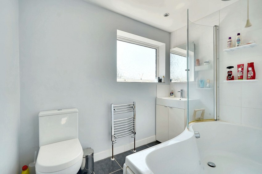 Images for Whitegates, Newmarket, CB8 EAID:4037033056 BID:e22d2fe2-cd8a-4ee5-877e-aff44adbf8aa